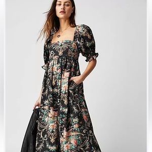 Selkie Hamptons Jumpsuit in night in Paris size Medium